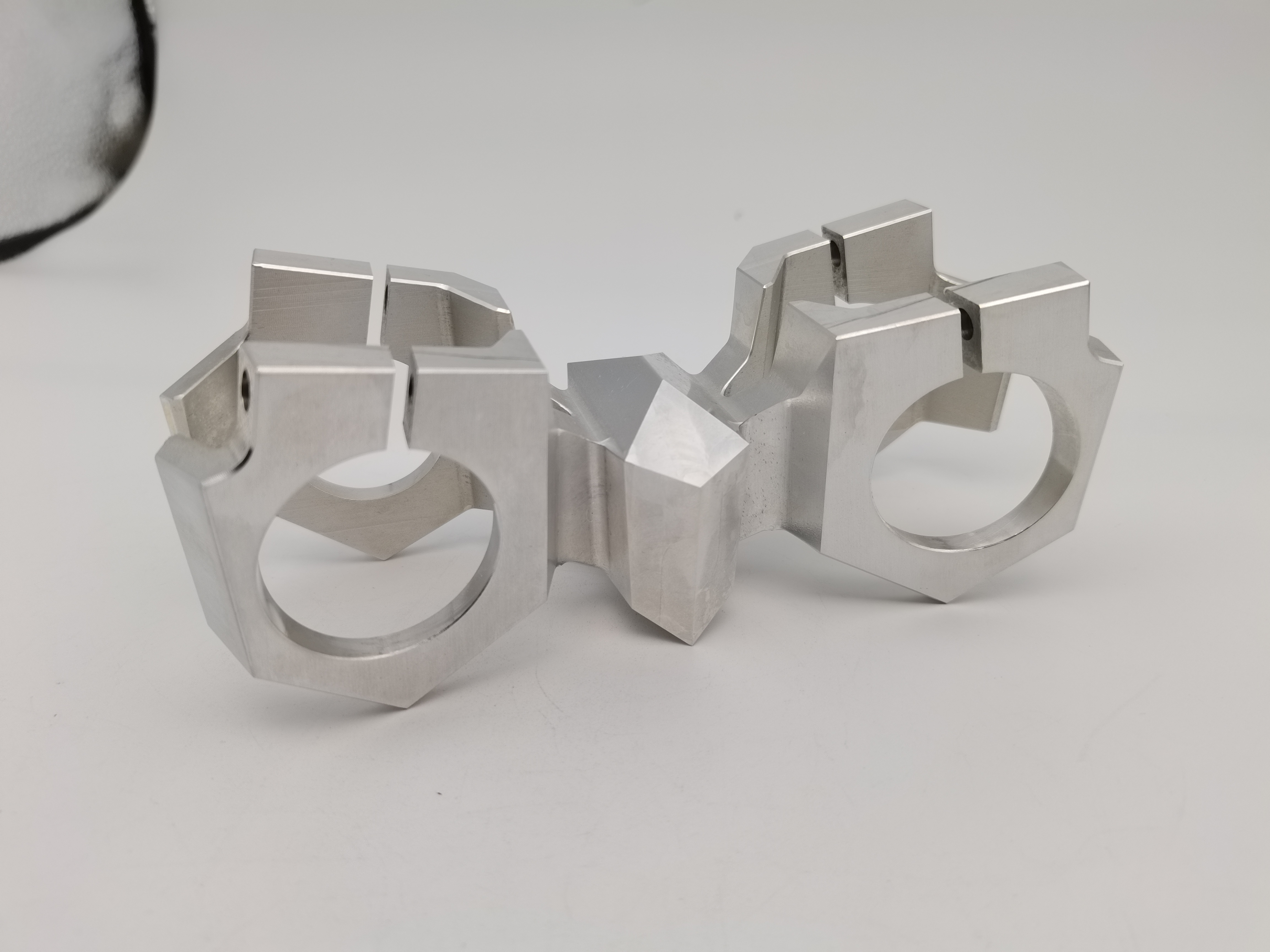 Custom 3-Axis CNC Machining Services on Stainless Steel and Brass Components According to Customer Sample Specifications